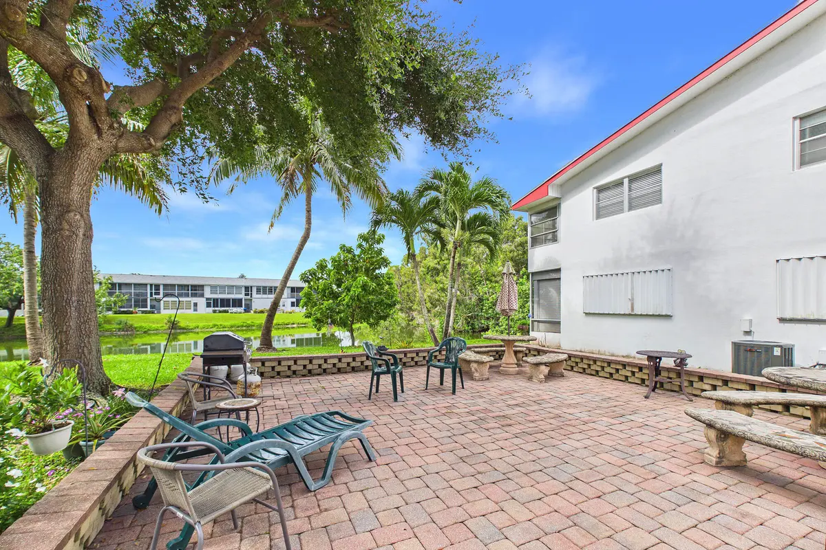 Patio at 272 NORTHAMPTON N, West Palm Beach