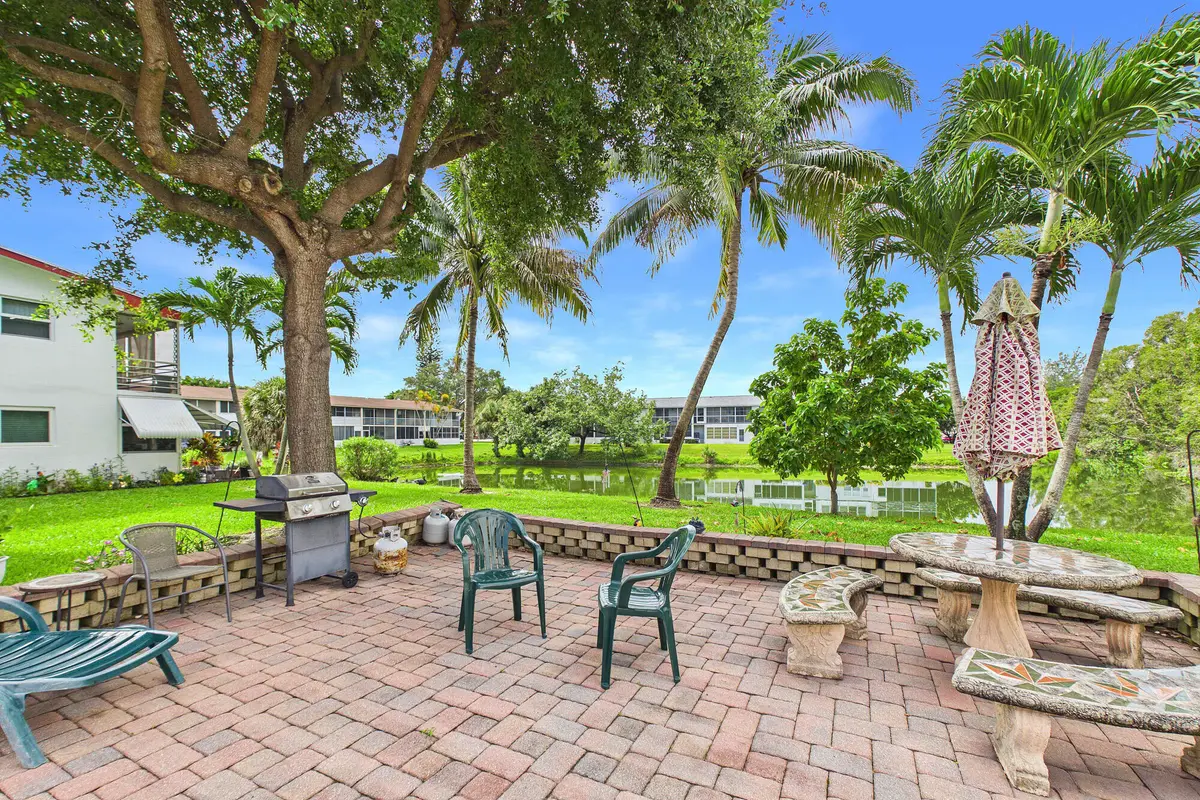 Patio at 272 NORTHAMPTON N, West Palm Beach