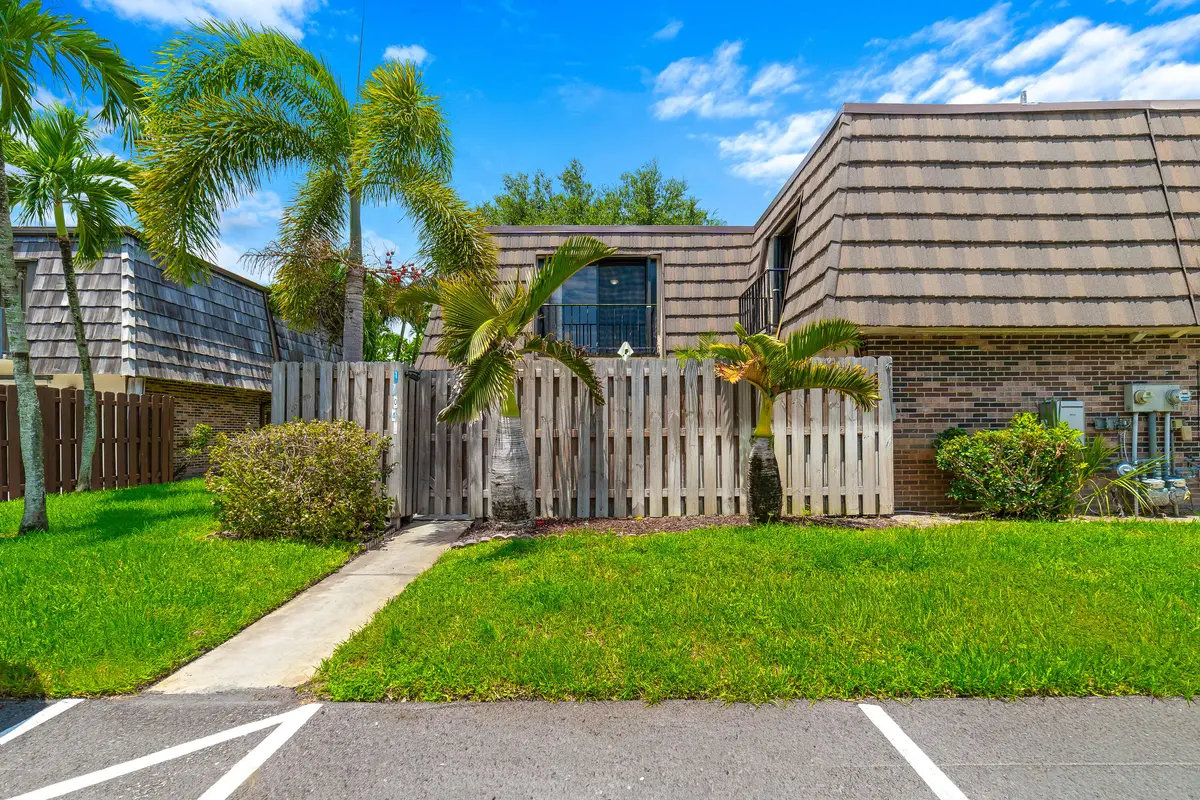 DSC00002 at 1704 FOREST LAKES Circle A, West Palm Beach