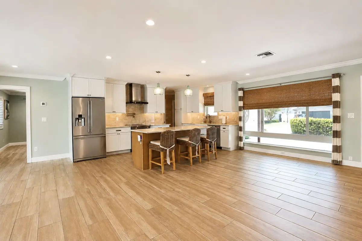 2832 Donna 22 at 2832 NE 34TH Street, Lighthouse Point
