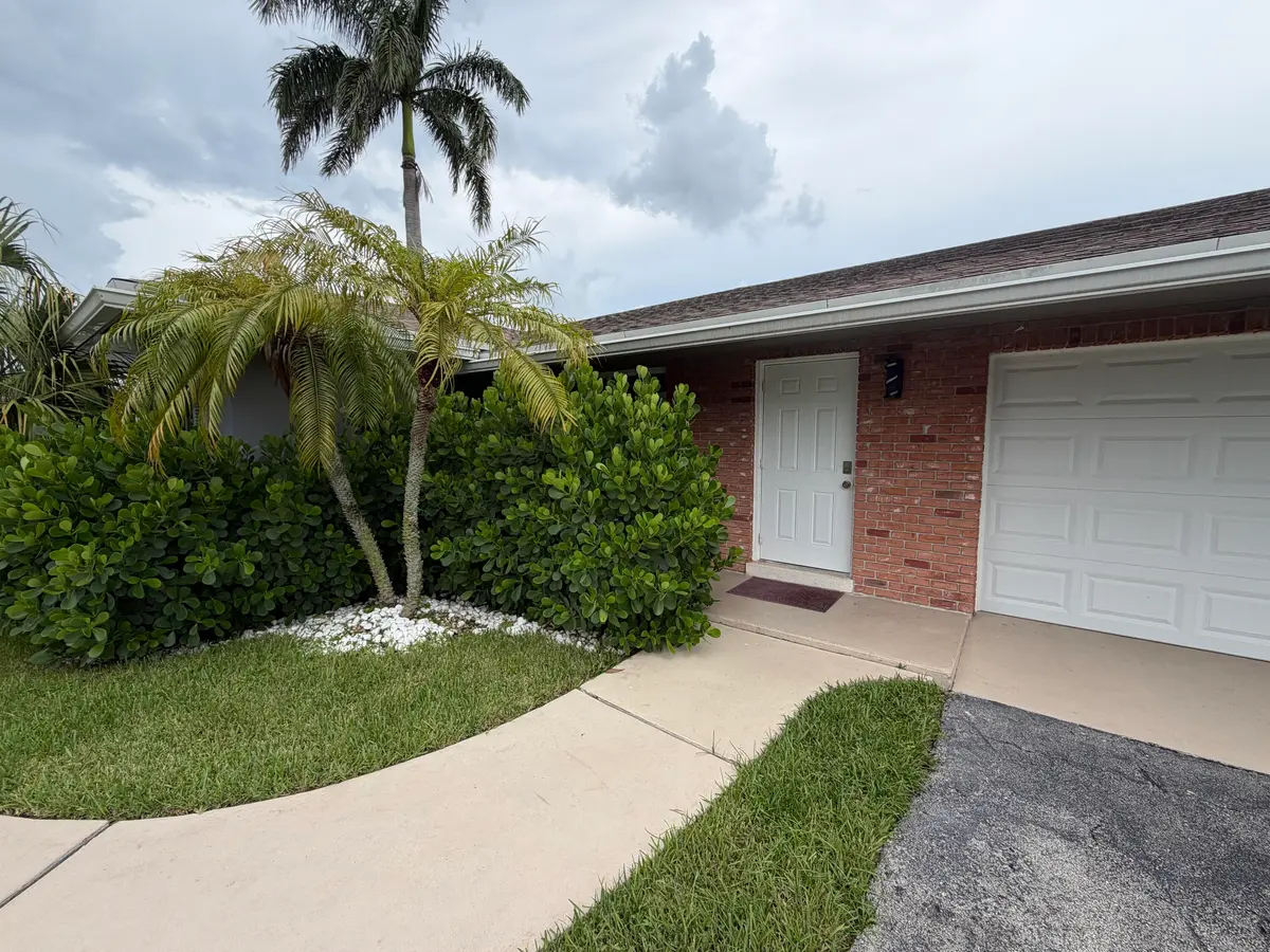IMG_3982 at 498 W CONFERENCE Drive N, Boca Raton