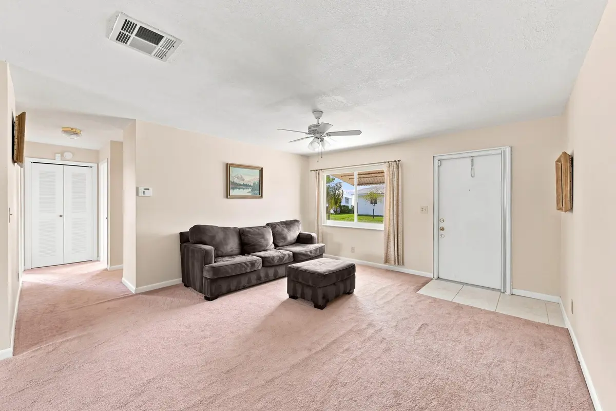 LR at 1901 SW 17TH Street, Boynton Beach