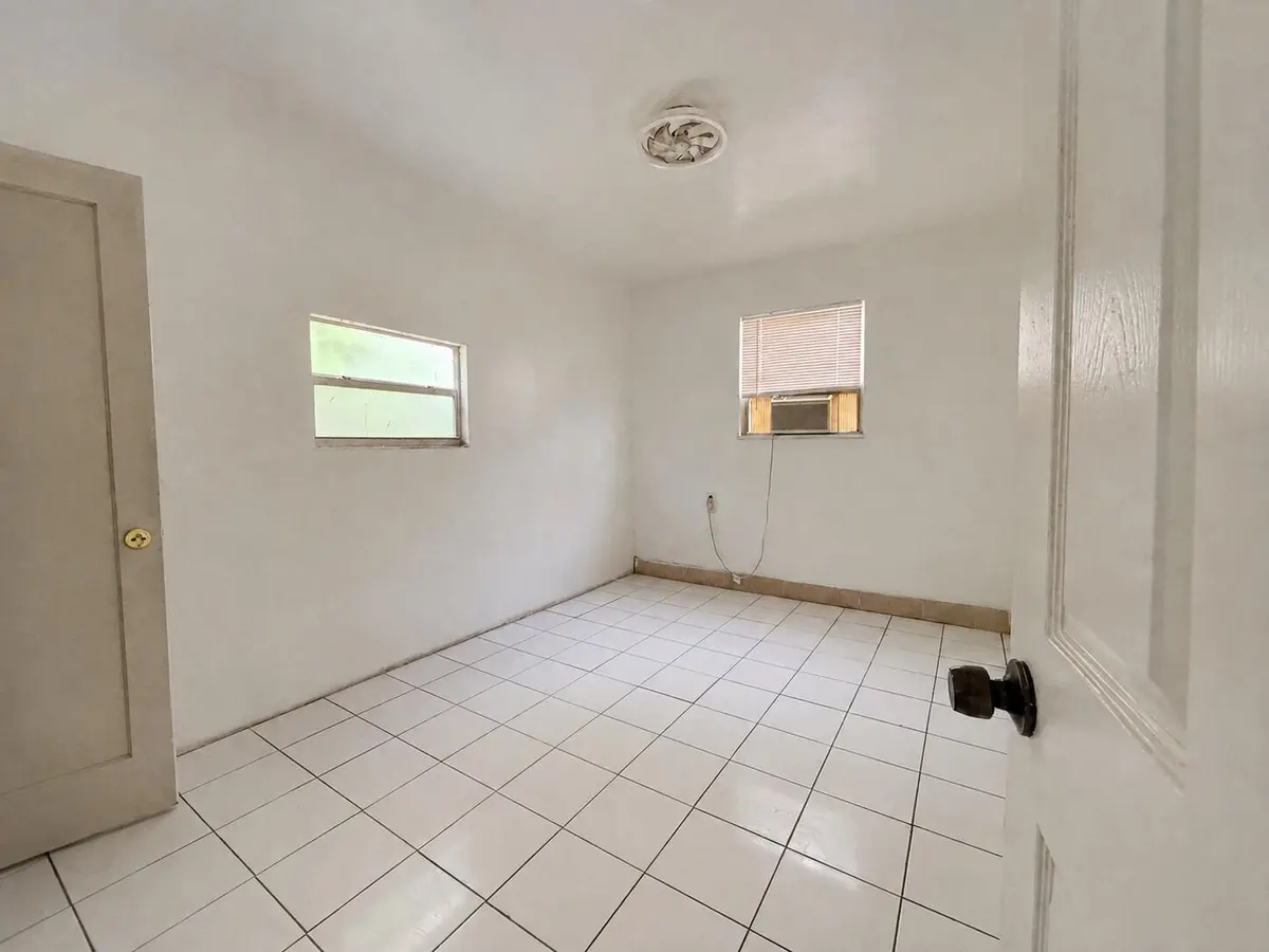 2A1B7210-DF01-4AB0-BC52-768A63DDD992 at 445 NE 163RD Street, Miami