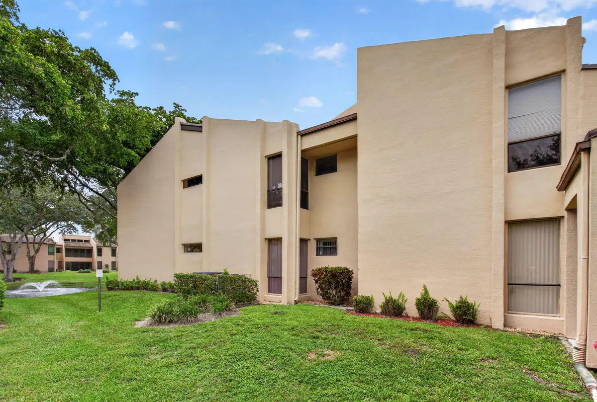 CEMENT BLOCK CONSTRUCTION at 6421 PUMPKIN SEED Circle 217, Boca Raton