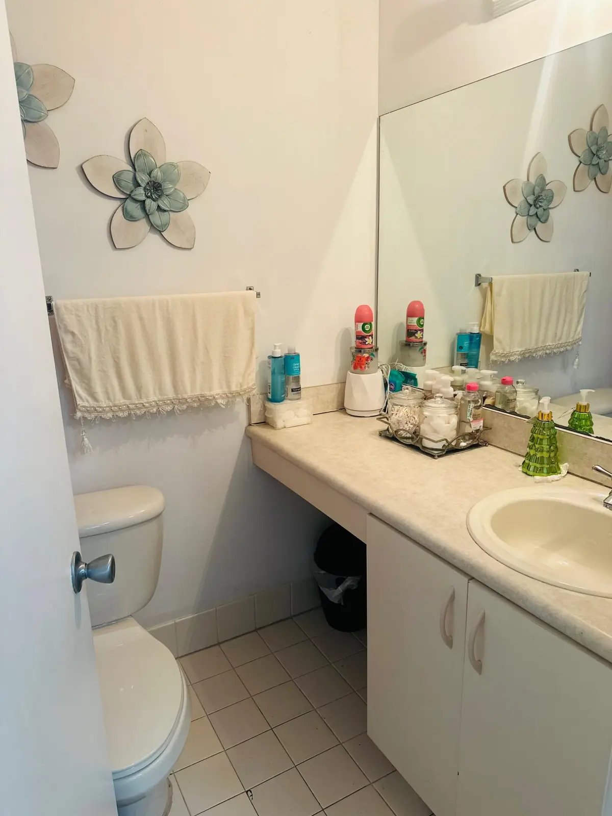 hidden 2 bath at 121 HIDDEN CT Road 11-C, Hollywood