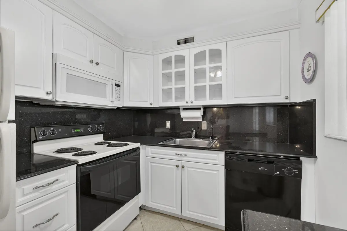 18-web-or-mls-BS1A4280 at 100 SHEFFIELD, West Palm Beach
