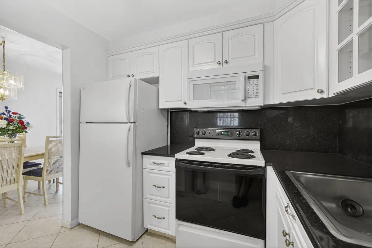 20-web-or-mls-BS1A4289 at 100 SHEFFIELD, West Palm Beach