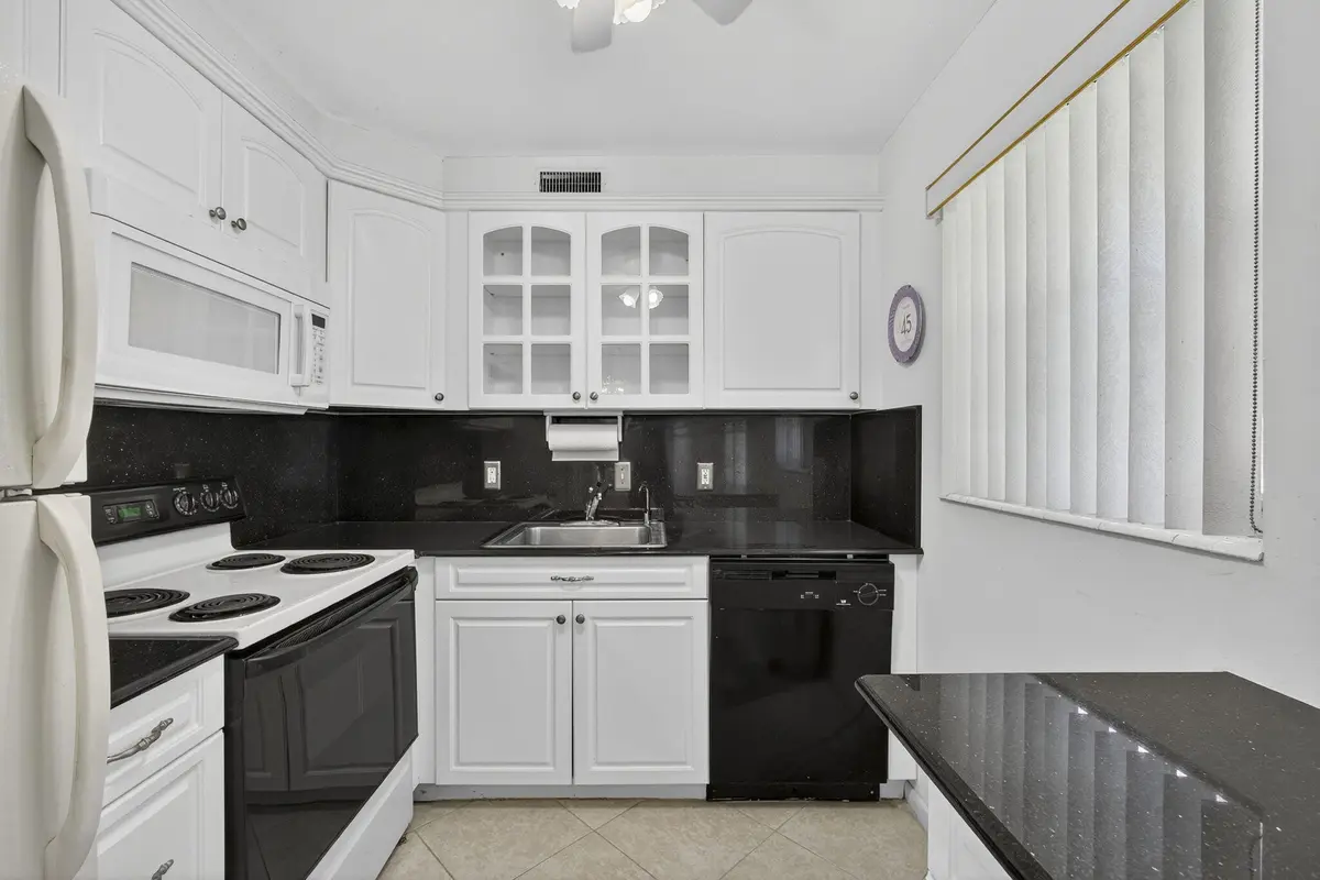 17-web-or-mls-BS1A4276 at 100 SHEFFIELD, West Palm Beach