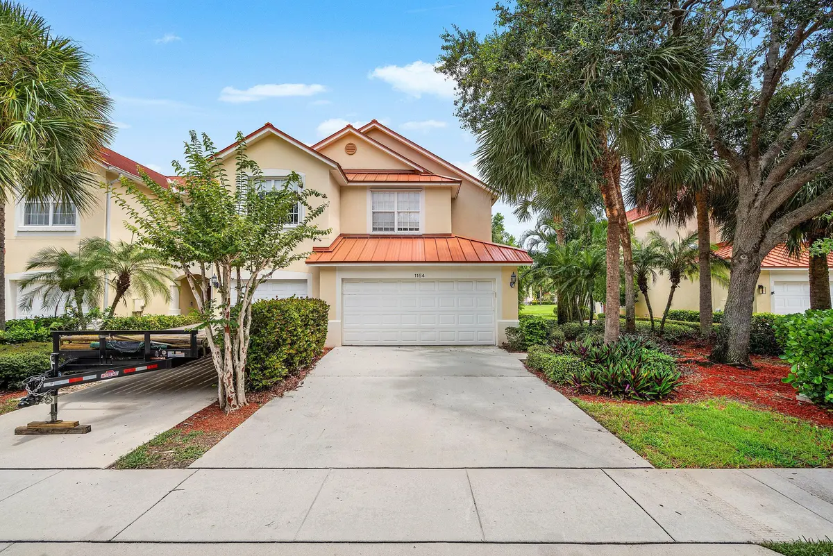 Front of Structure at 1154 PINEWOOD LAKE Court, Greenacres