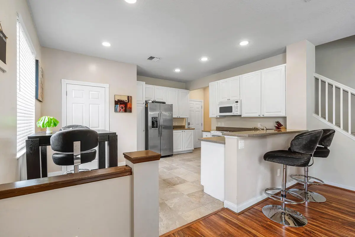 Kitchen at 1154 PINEWOOD LAKE Court, Greenacres