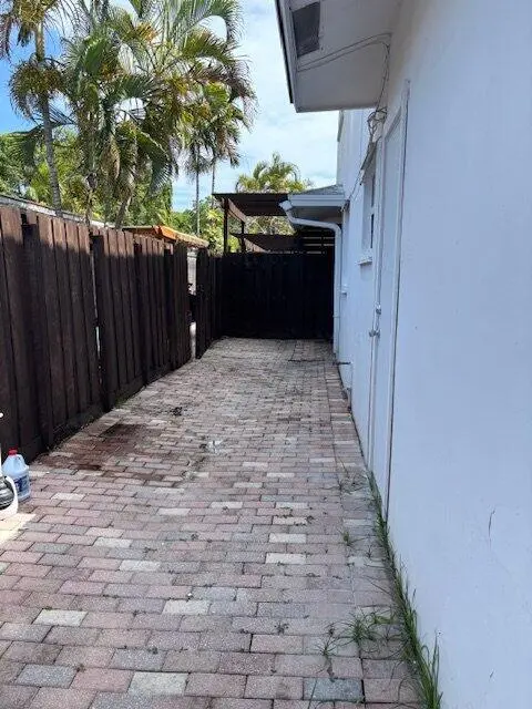 1637 NE 5TH Street 2, Fort Lauderdale, FL – photo 5