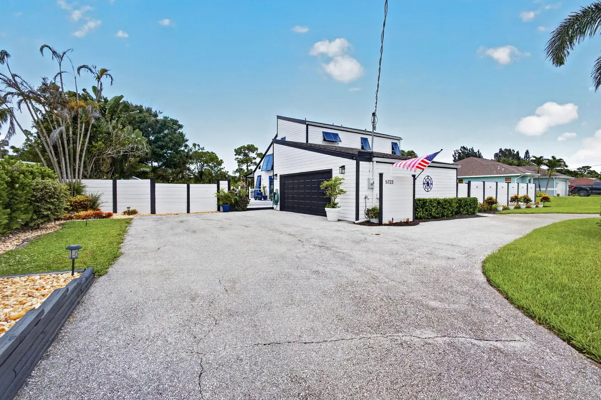 6-web-or-mls-5D1A4767 at 5723 SE ORANGE BLOSSOM Trail, Hobe Sound