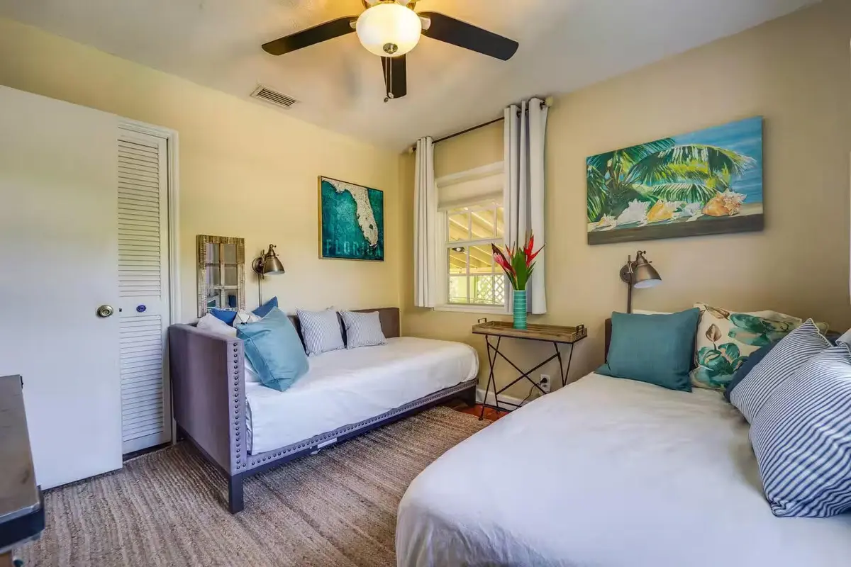 0f5721fe-ee38-4947-933e-1bbdc3898923 at 2515 NE 8th Avenue, Wilton Manors