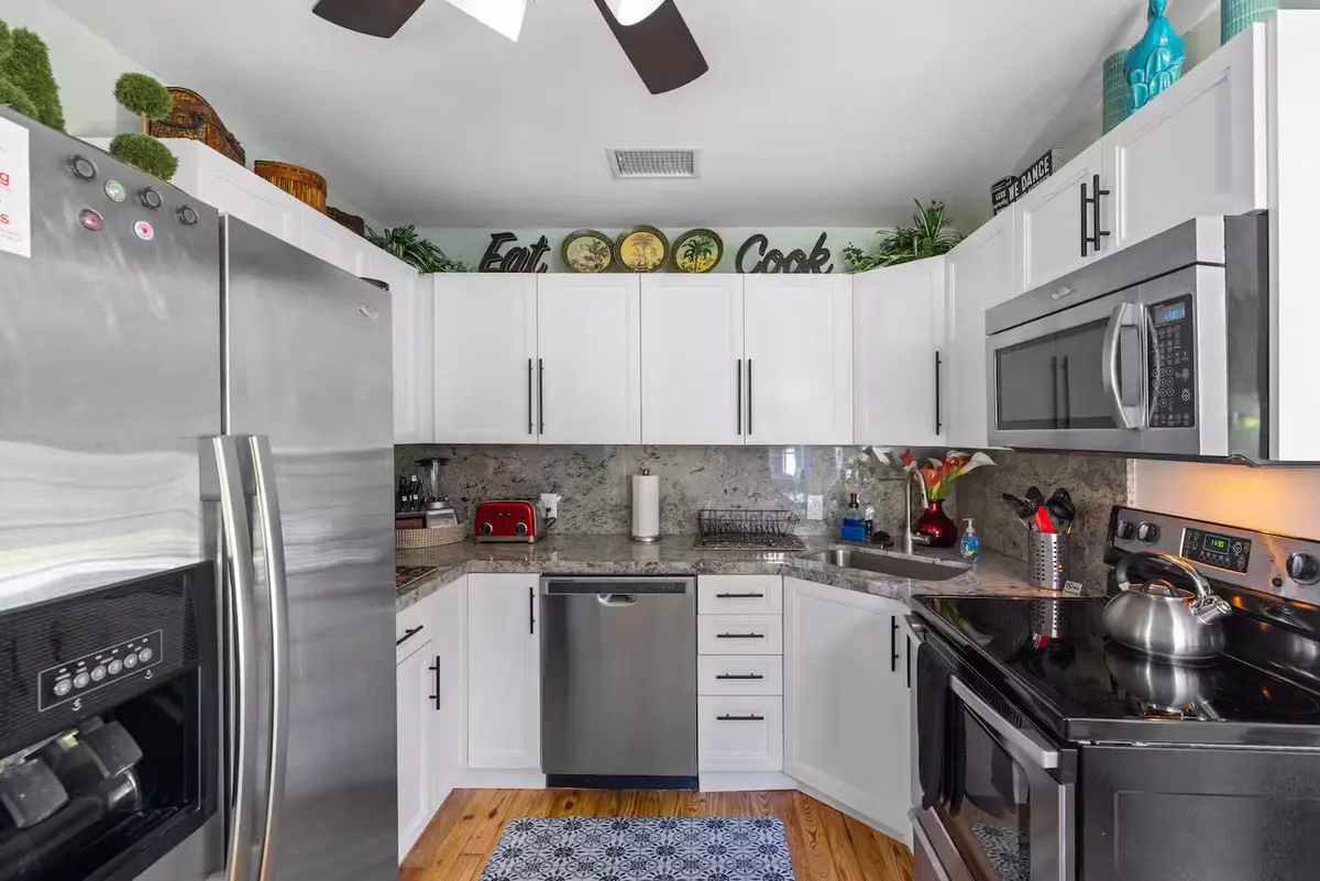 3598cf3d-6e62-4d9a-a2a4-334c687ac3f8 at 2515 NE 8th Avenue, Wilton Manors