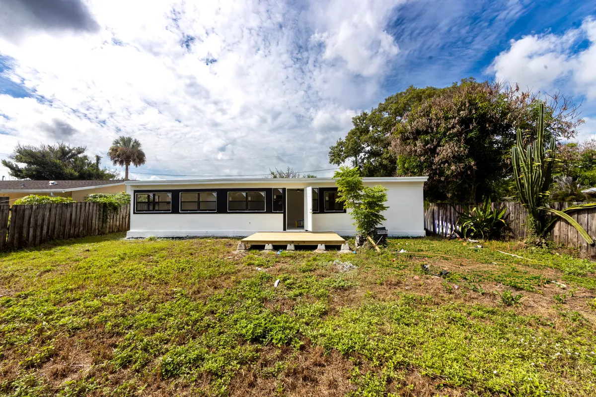 29-0A8A5555 at 2308 GEORGIA Avenue, Fort Pierce