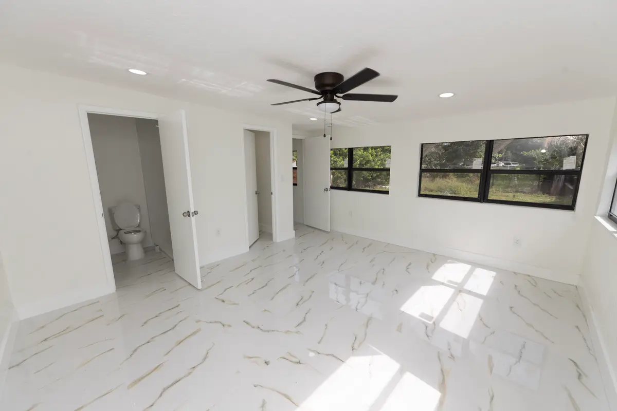 24-0A8A5550 at 2308 GEORGIA Avenue, Fort Pierce