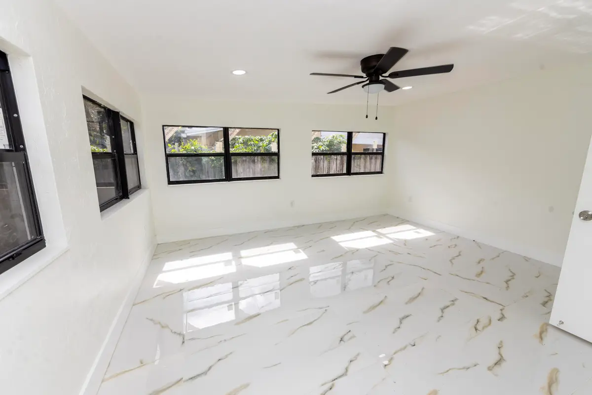 22-0A8A5548 at 2308 GEORGIA Avenue, Fort Pierce