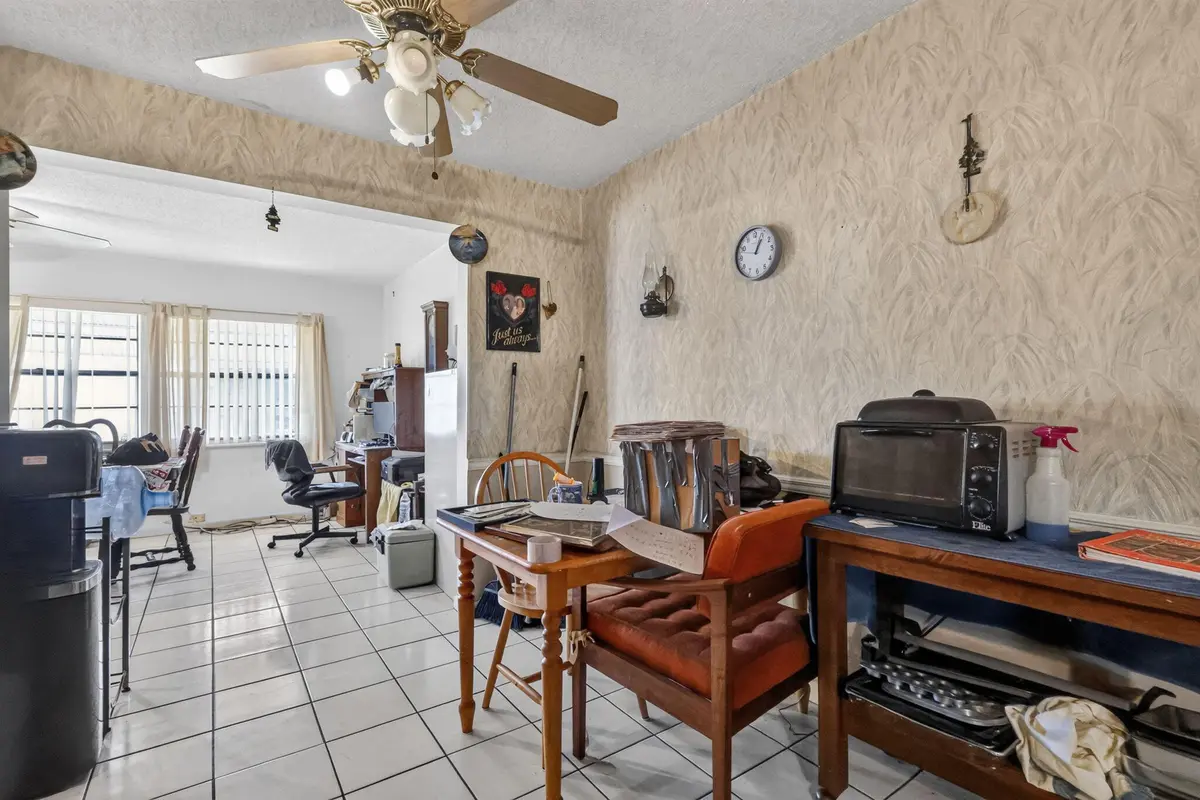 07_beyc6a74d14a8afb8 at 1303 SW 15TH, Boynton Beach
