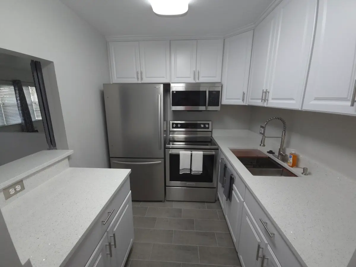 208 KENT M, West Palm Beach, FL – photo 1