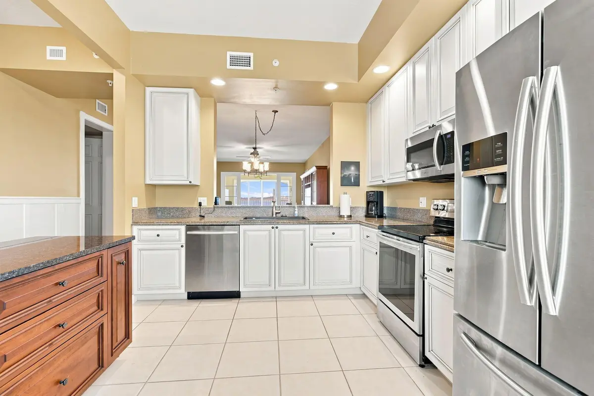 14-web-or-mls-V7A_8938-topaz at 34 HARBOUR ISLE Drive PH05, Fort Pierce