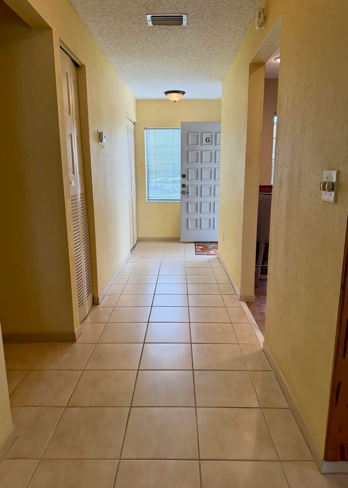 Entry at 21338 Juego Circle 11g, Boca Raton