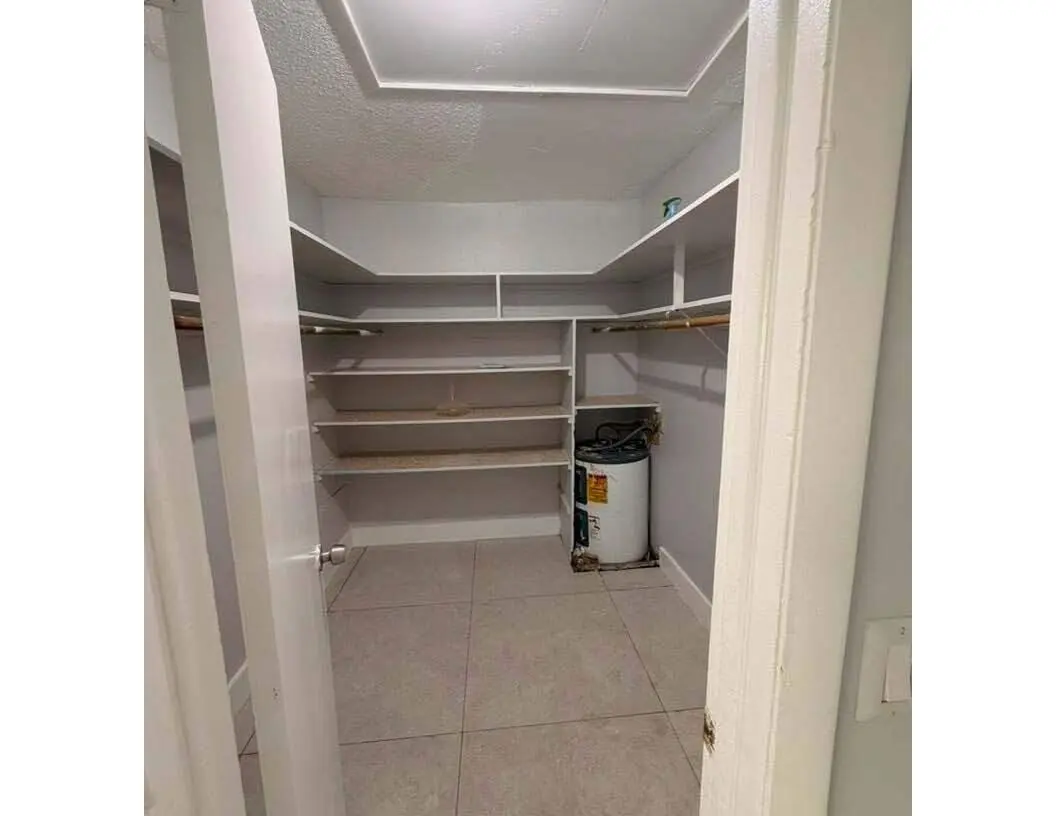 Walk In Closet at 824 N G Street A, Lake Worth Beach