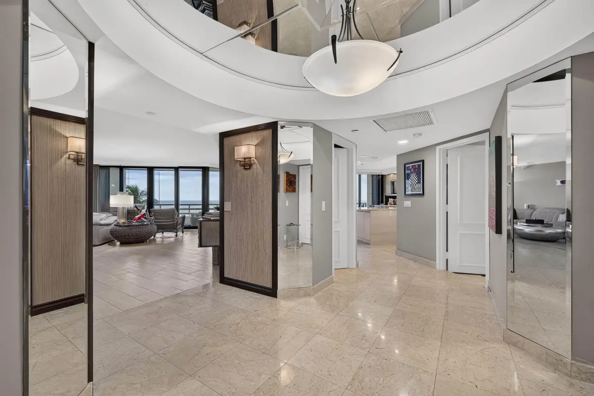Entry at 1500 S Ocean Boulevard 205, Boca Raton
