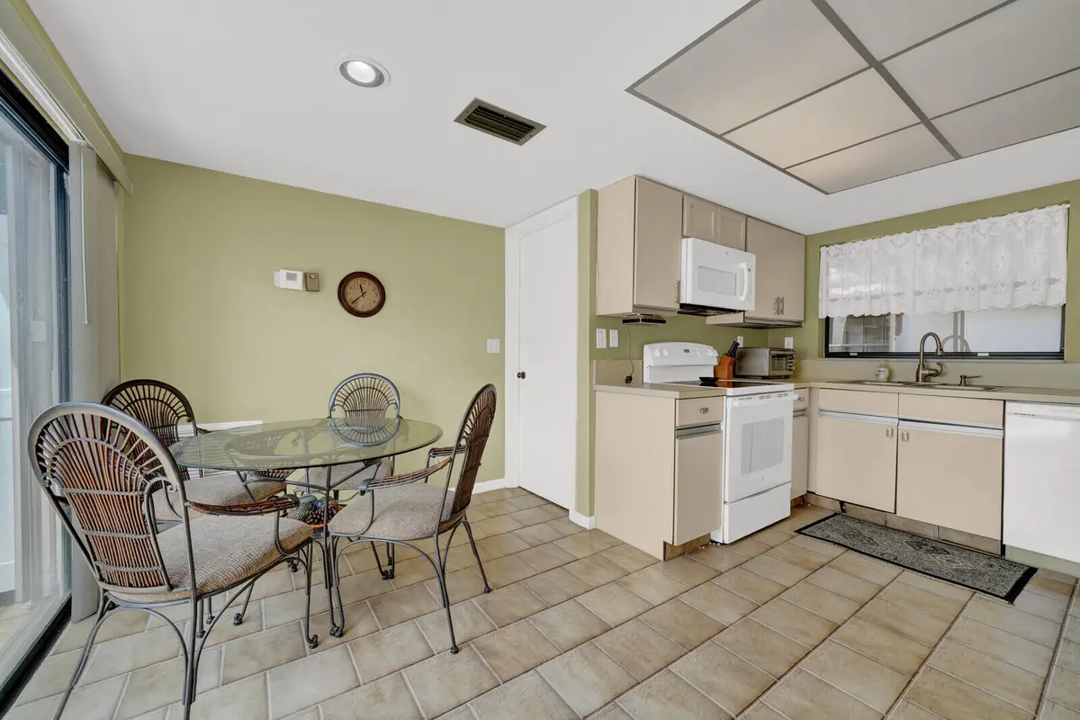 13_Image_13_mls at 5569 Lakeview Mews Drive, Boynton Beach