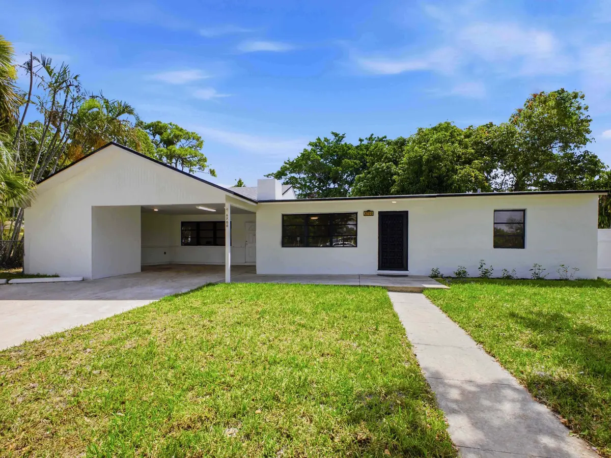 Front at 6700 Forest Court, West Palm Beach