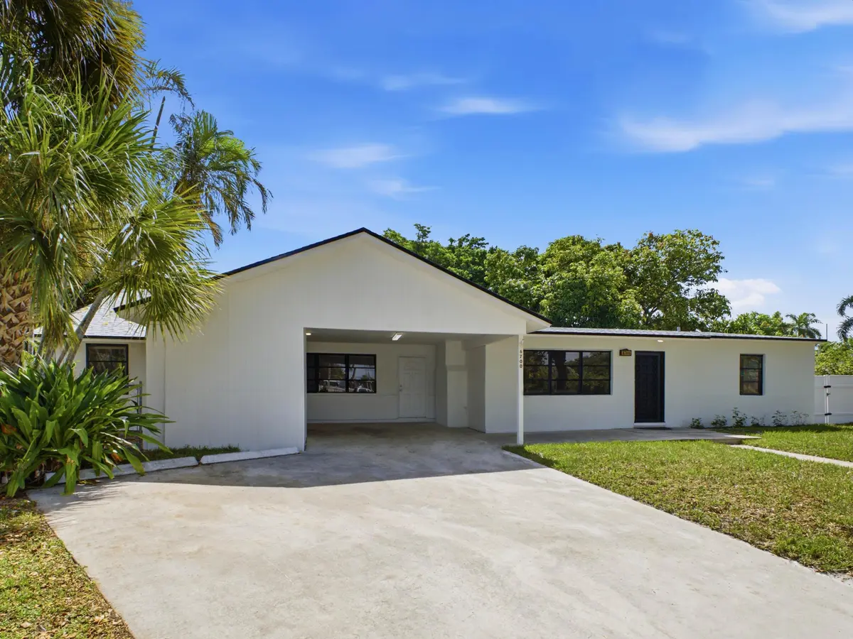 Front at 6700 Forest Court, West Palm Beach