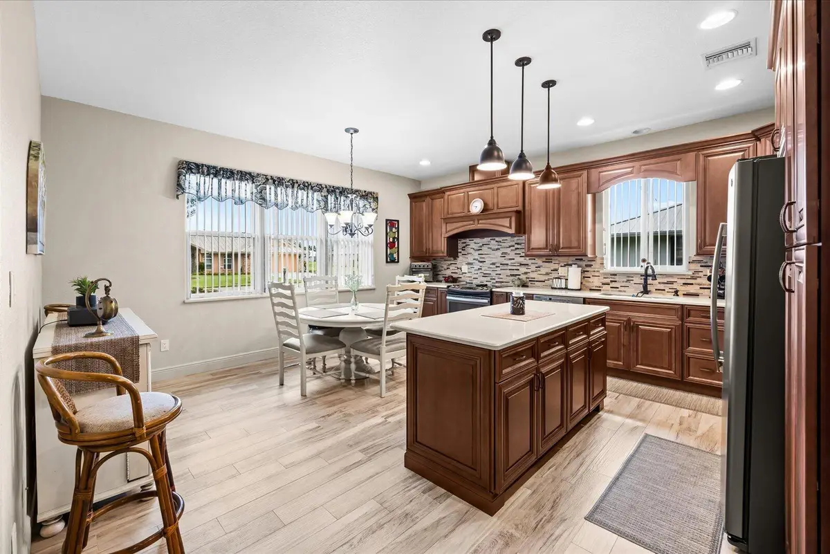 12-echo in-20 at 5103 Echo Pines Circle, Fort Pierce