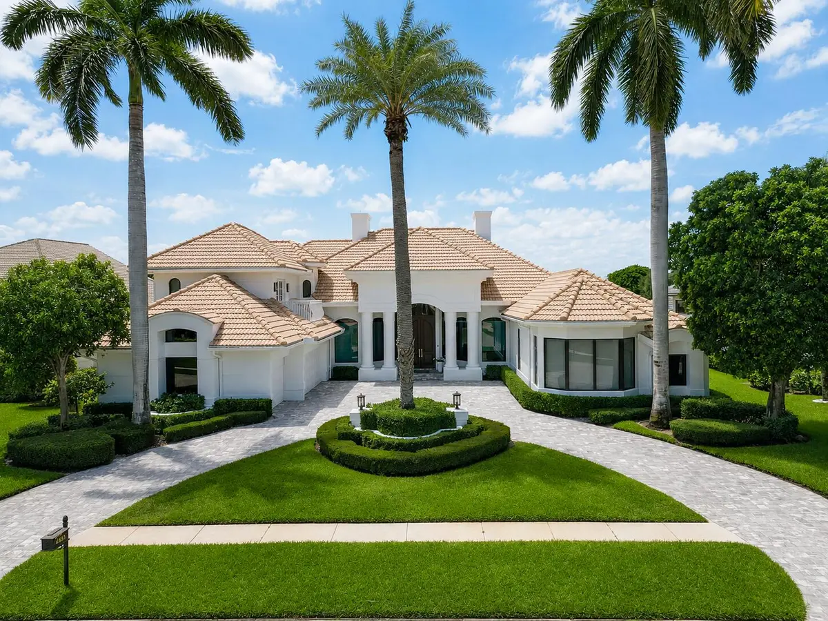 Updated (7) at 4451 Bocaire Boulevard, Boca Raton