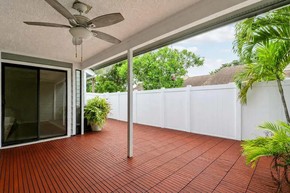 patio at 202 LAKEWOOD Drive 11B, Jupiter