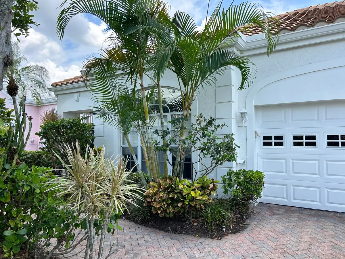 front of house at 152 CORAL CAY Drive, Palm Beach Gardens