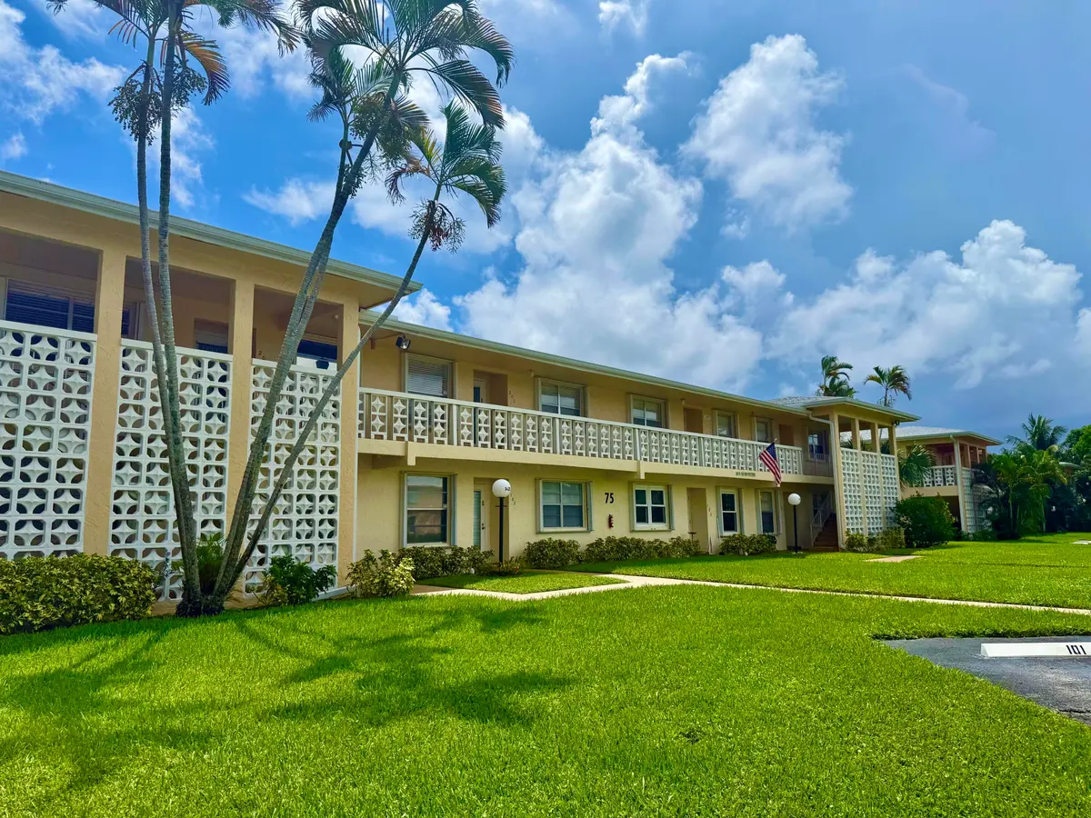 IMG_2079 at 1421 NW 19th Terrace 102, Delray Beach
