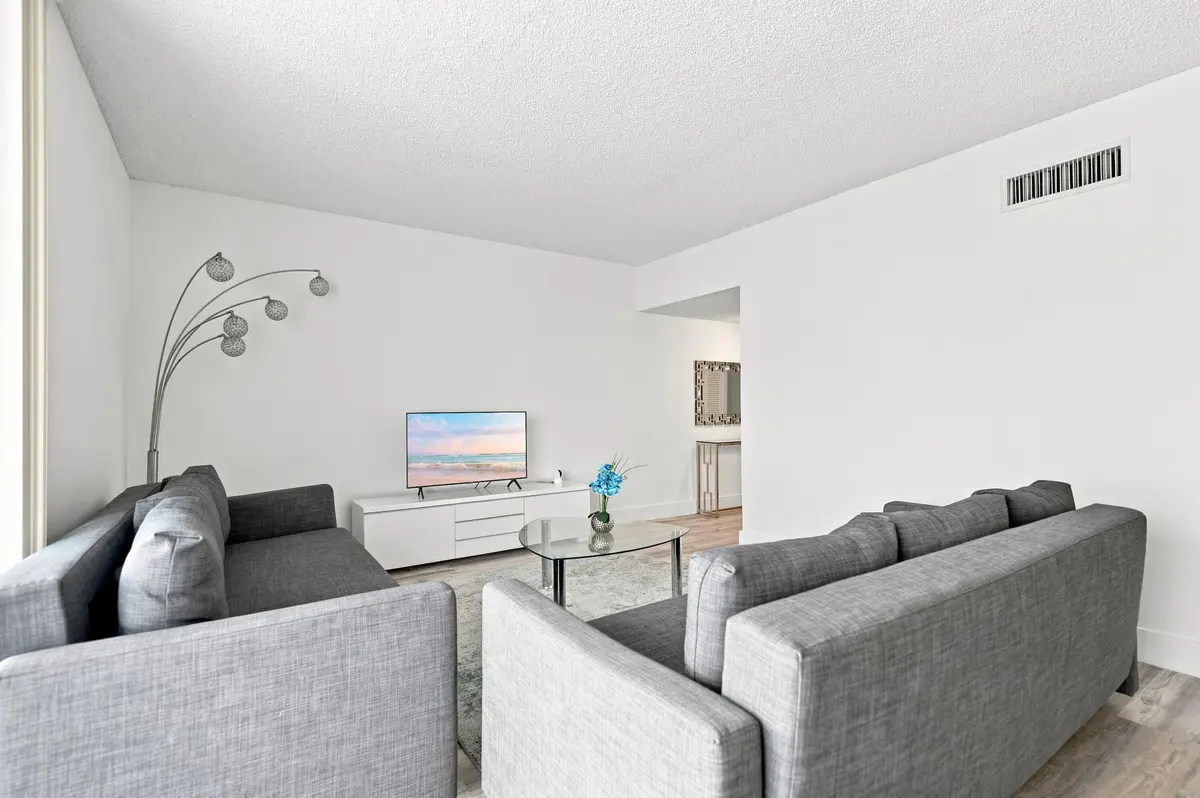 4 PH10 at 18181 NE 31st Court PH10, Aventura