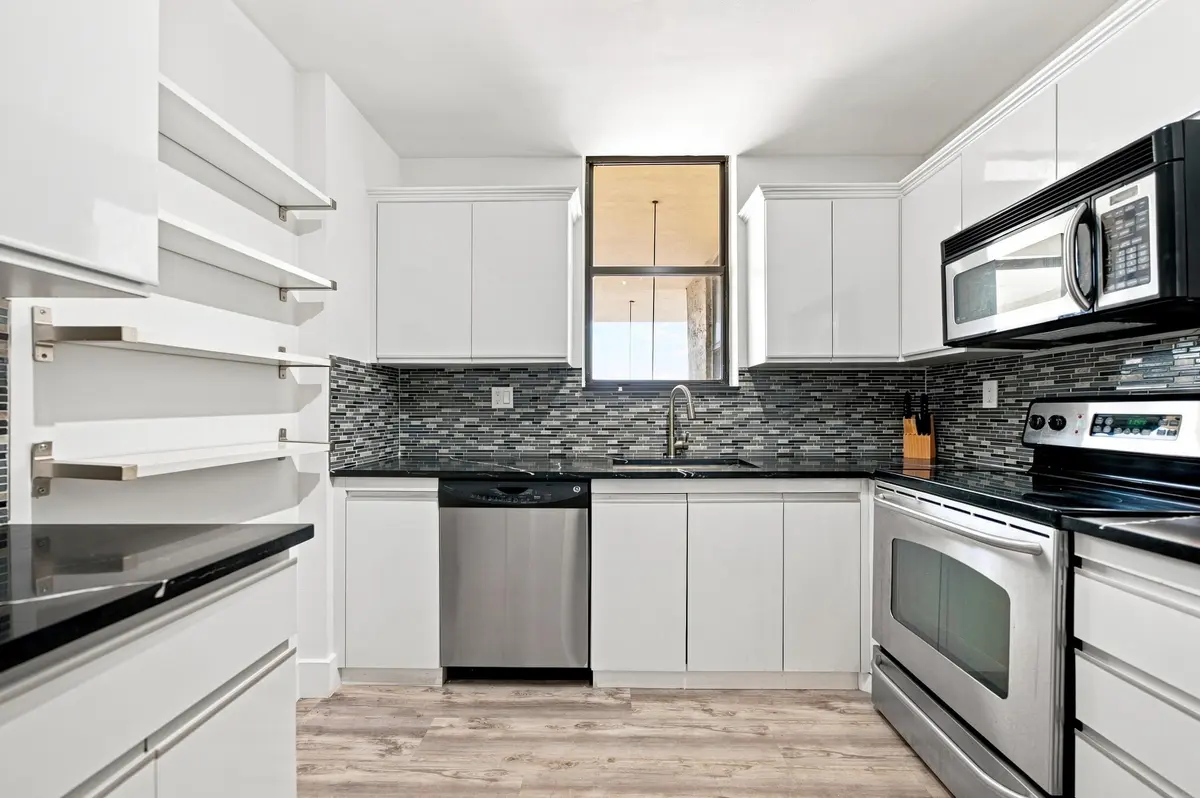8 PH10 at 18181 NE 31st Court PH10, Aventura