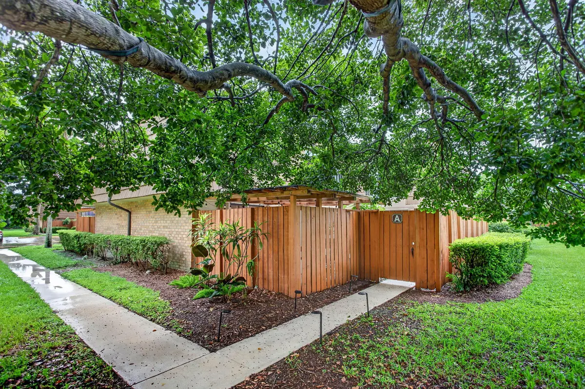9113 SW 20th Ct A at 9113 SW 20th Court A, Davie