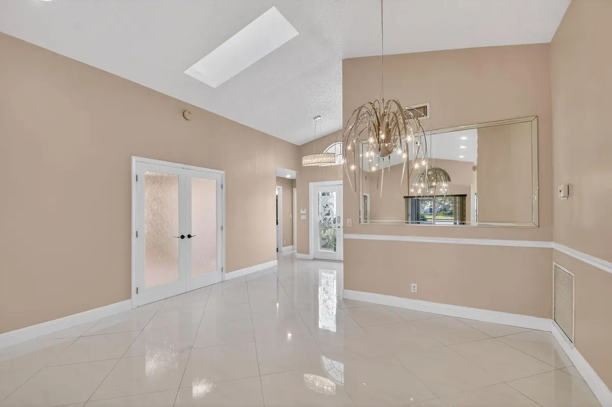 Dinning at 7891 Sailing Shores Terrace, Boynton Beach