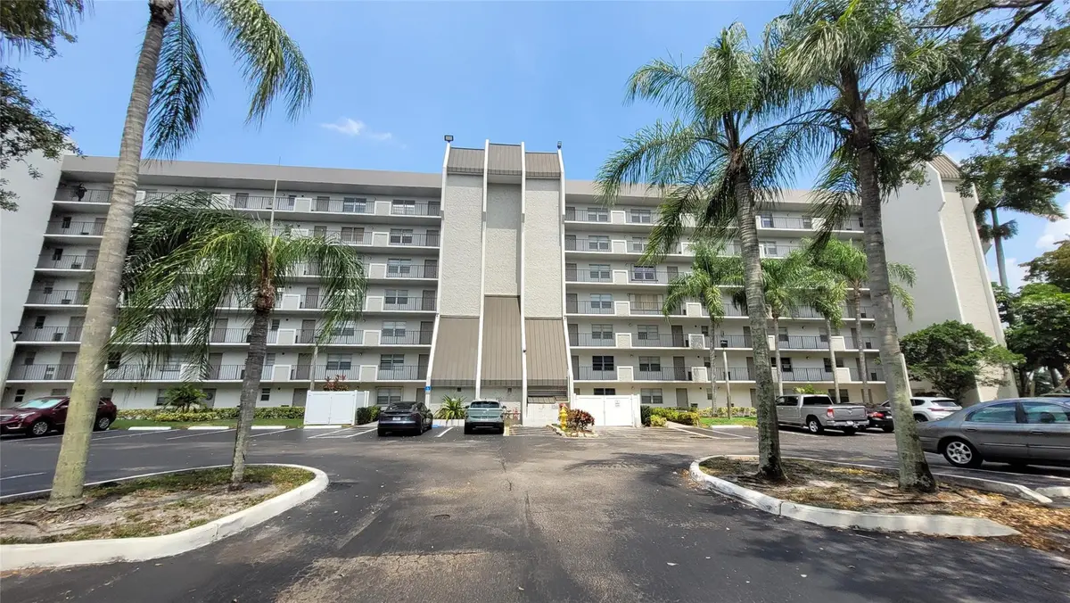 View of Building 3100 at 3100 W ROLLING HILLS Circle 609, Davie