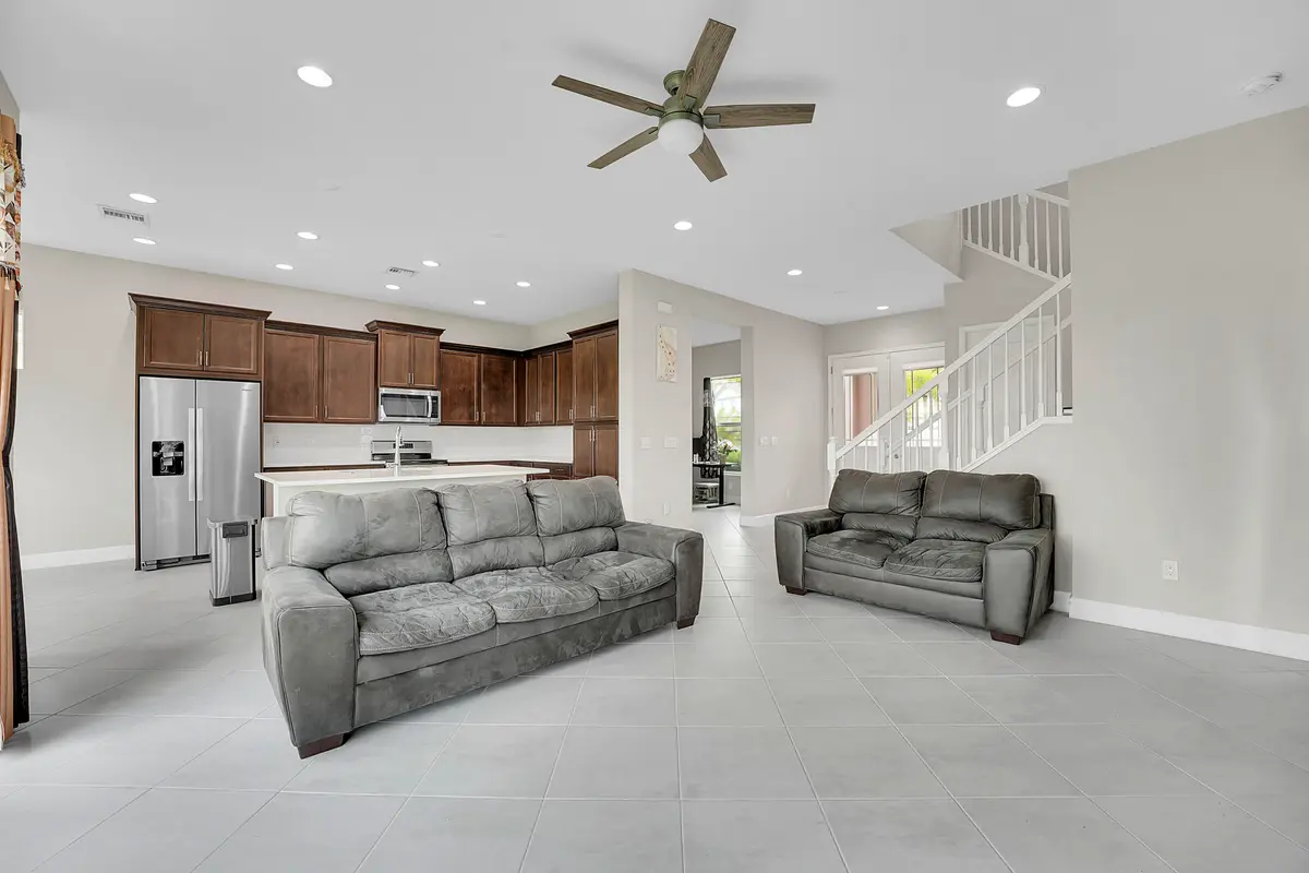 5530 6 at 5530 Macoon Way, Westlake