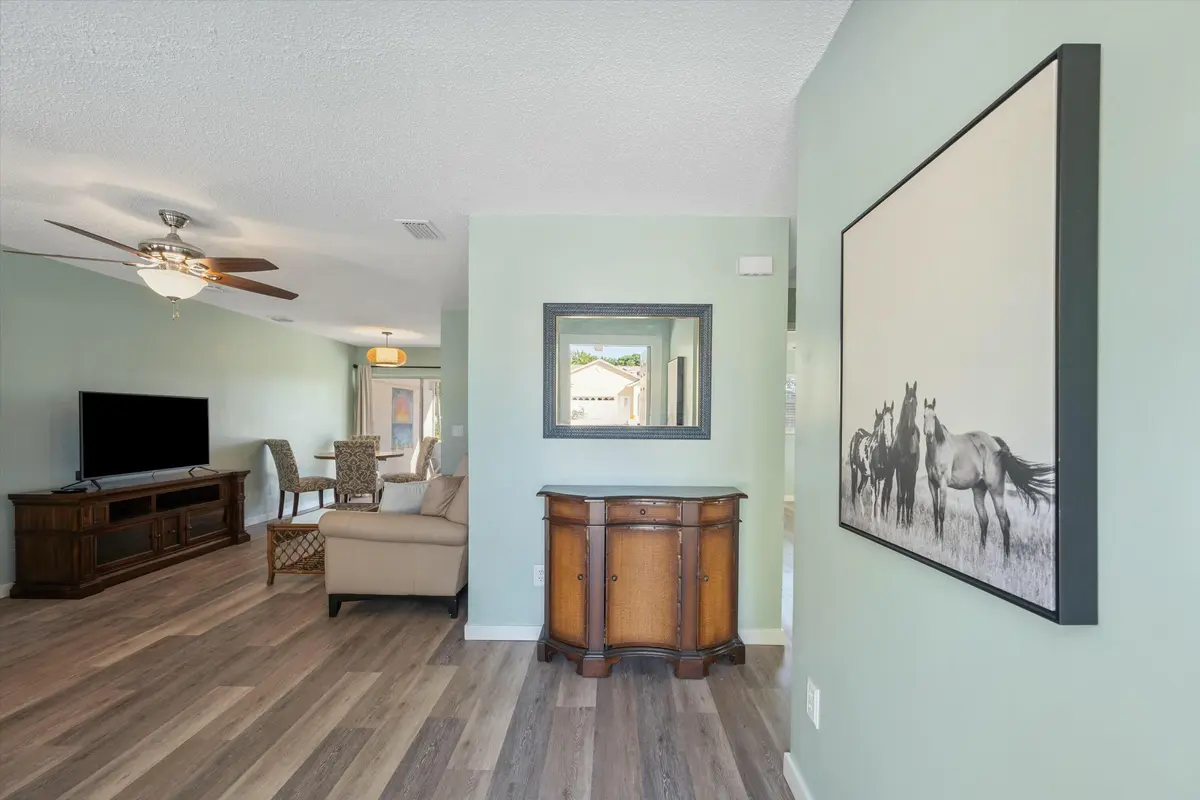 tempImagefEsrnQ at 1494 Easthampton Circle, Wellington