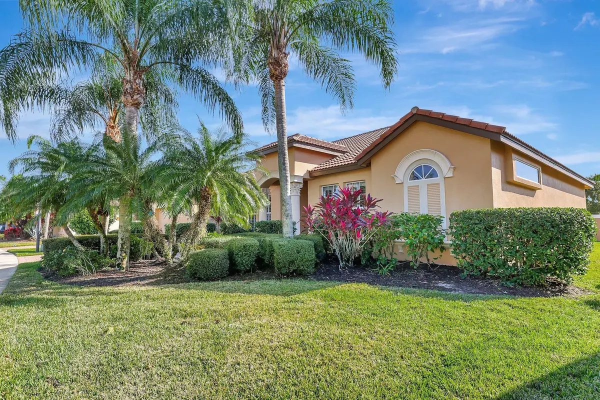 Front of Structure at 827 SW GRAND RESERVES Boulevard, Port St. Lucie
