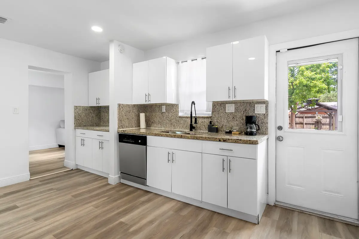 2709 Dewey St 22 at 2709 Dewey Street, Hollywood