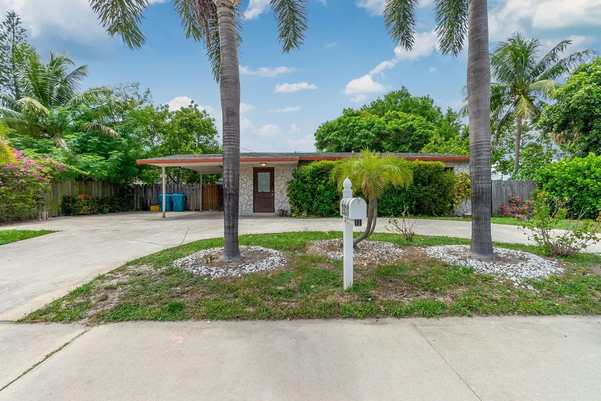 Front at 2831 N Seacrest Boulevard A, Boynton Beach