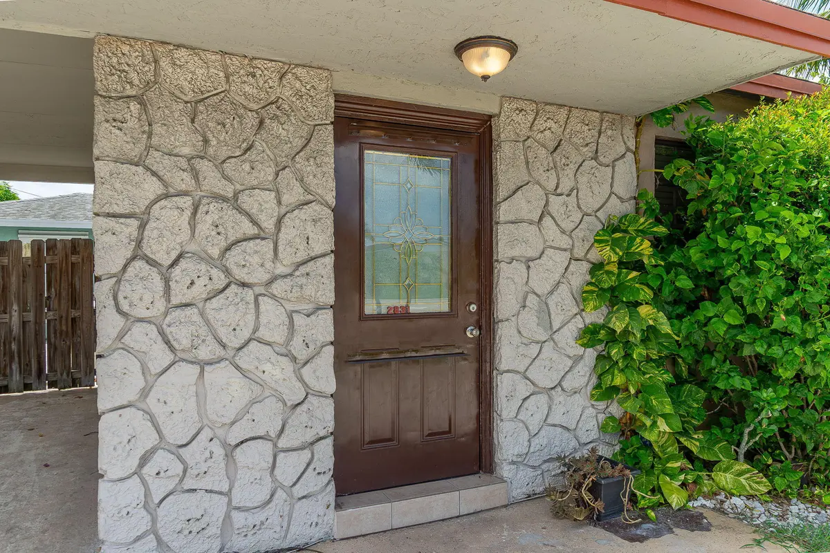 Front at 2831 N Seacrest Boulevard A, Boynton Beach