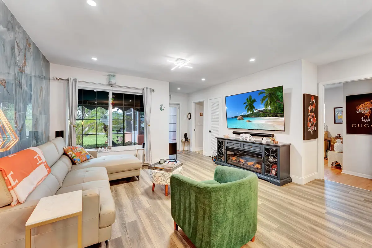 Living/Family at 661 Eagle Circle, Delray Beach