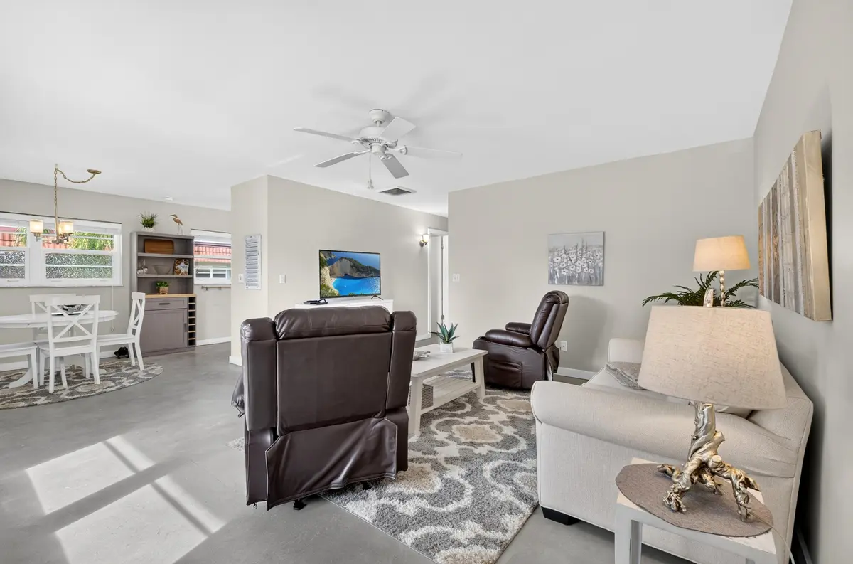 CMMEDIA-43 at 72 Royal Oak Court 202, Vero Beach