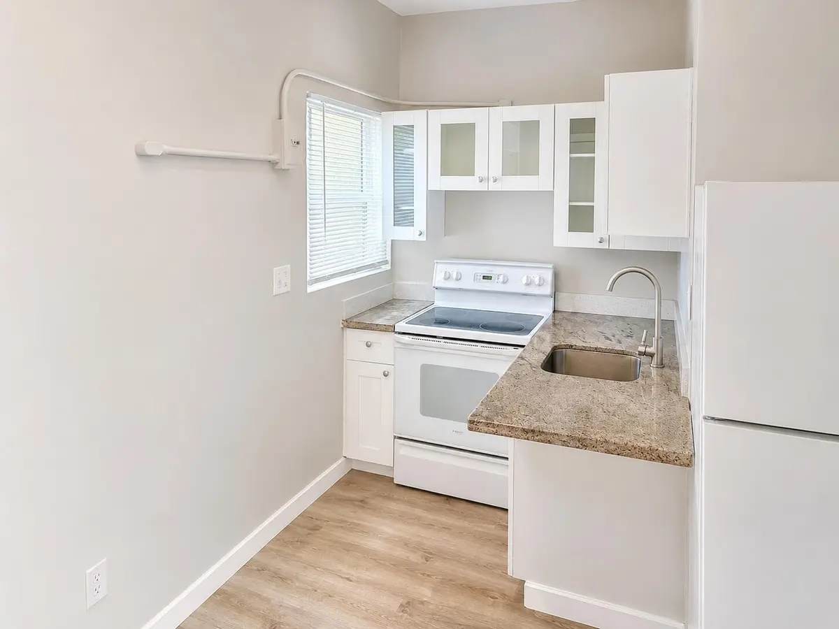 Kitchen at 3801 N Andrews Avenue 6, Oakland Park
