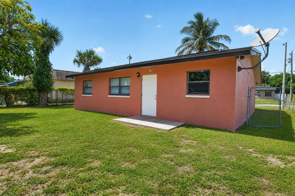 5-web-or-mls-816 SW 3rd CT (3) at 816 SW 3RD Court, Delray Beach